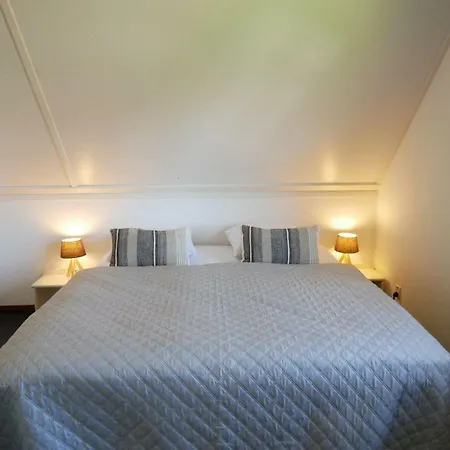 Buiten 109 *